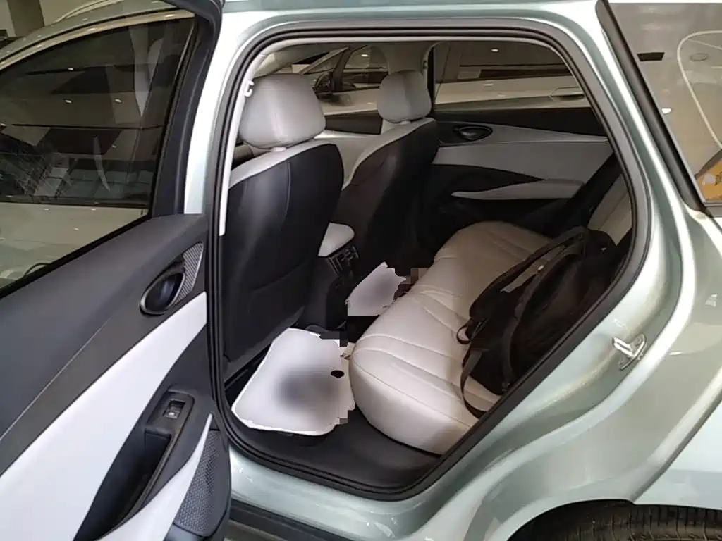 BYD Seal 06 DM-i Touring — миниатюра 17