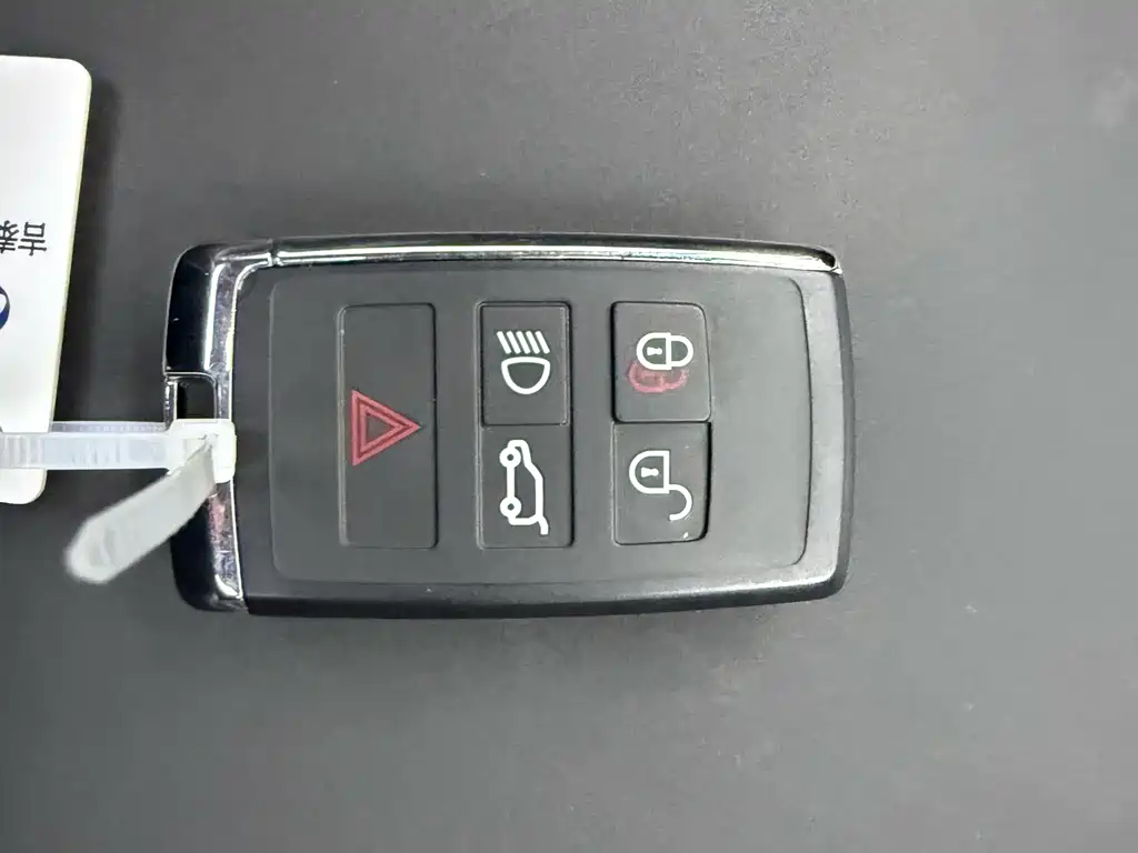Land Rover Discovery Sport — миниатюра 21