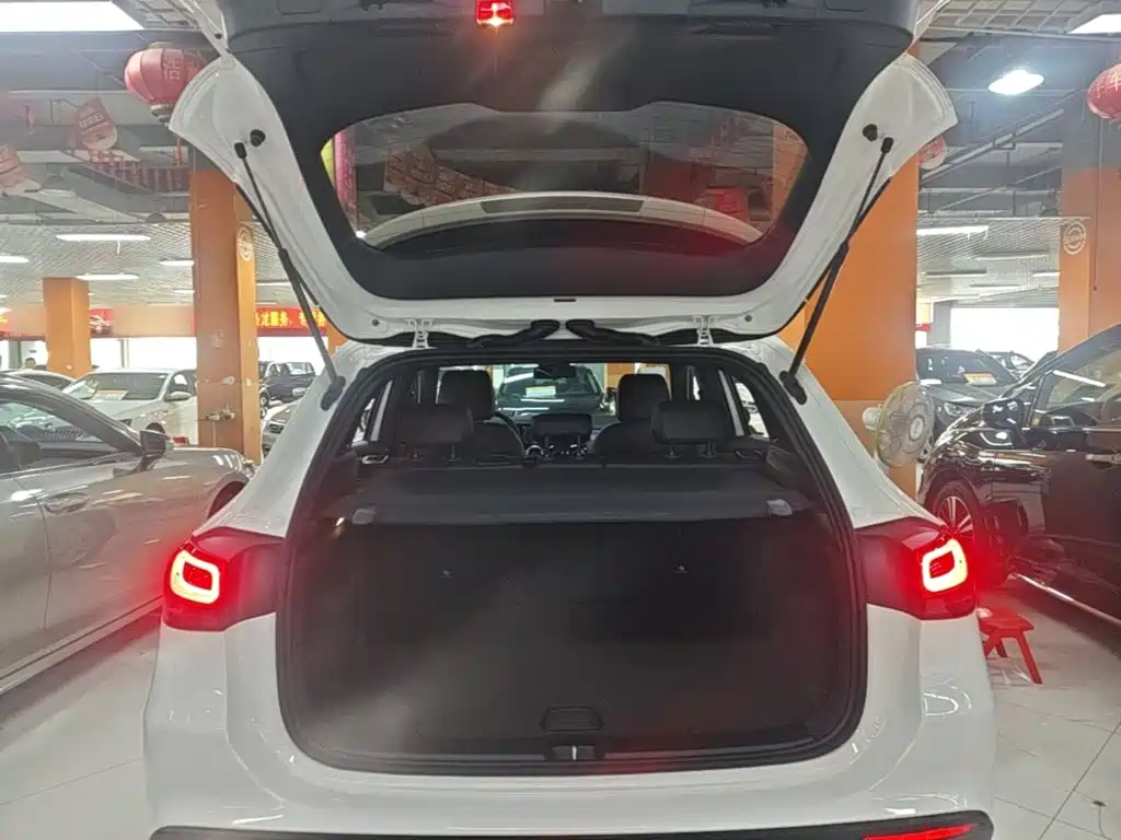 Mercedes-Benz GLA — миниатюра 19