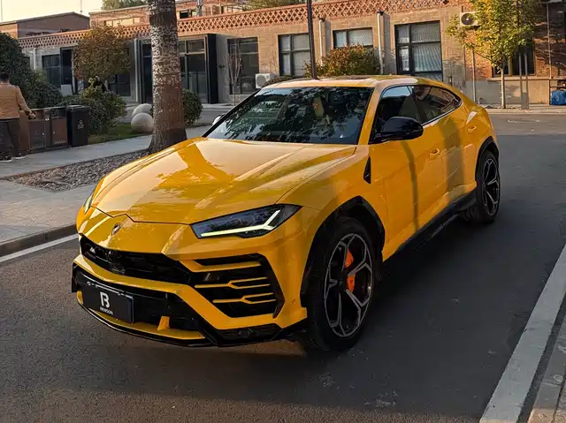 lamborghini urus