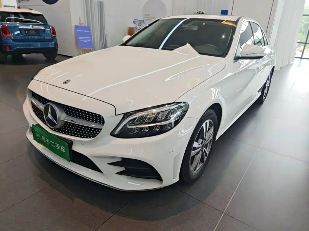 Mercedes-Benz C-Class — миниатюра 2