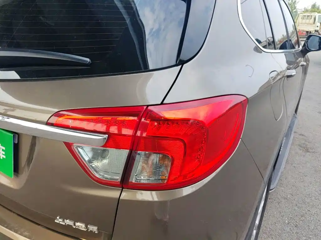 Buick Envision Plus — миниатюра 8