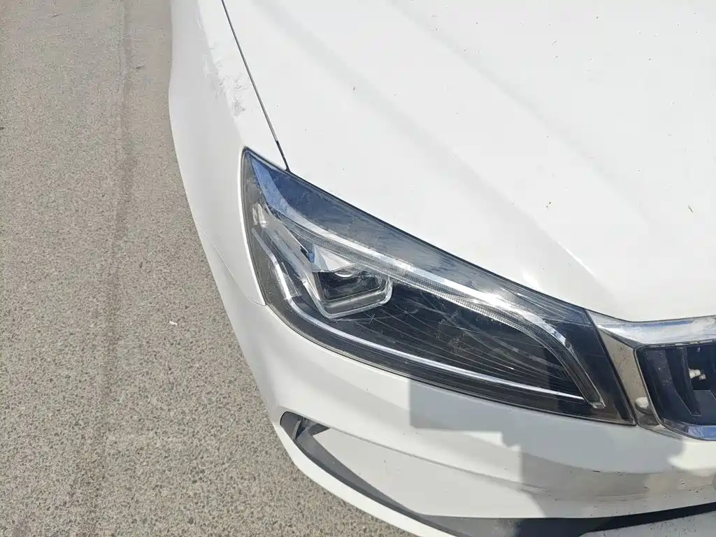 Geely Emgrand — миниатюра 7