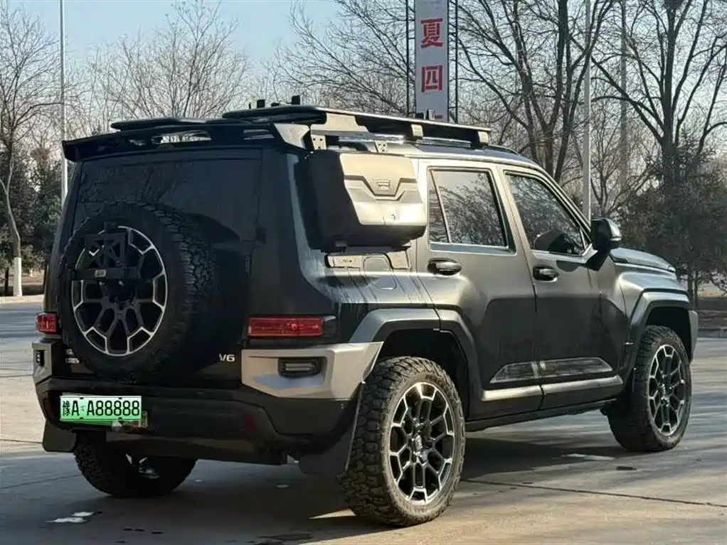 TANK TANK 700 NEW ENERGY