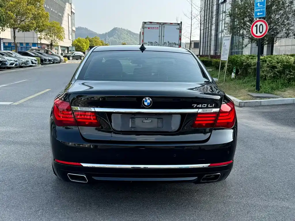 BMW 7 Series 7 2013 740Li Lead