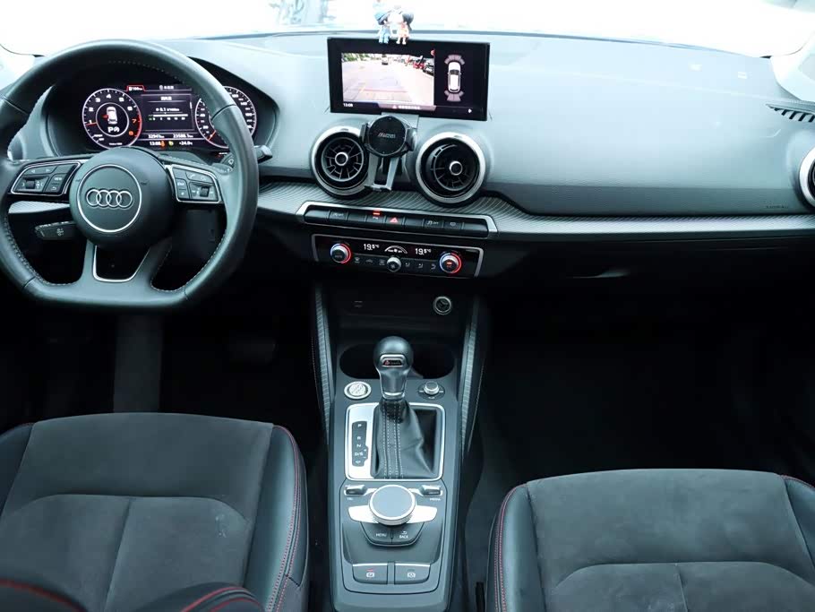Audi Q2L 1.4 л 2021 г. Голубой, пробег 33200 км