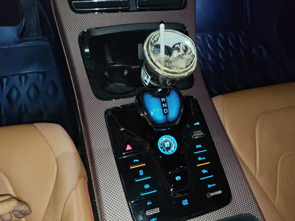 BYD Han — миниатюра 15
