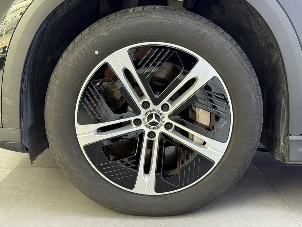 Mercedes-Benz EQE SUV — миниатюра 7