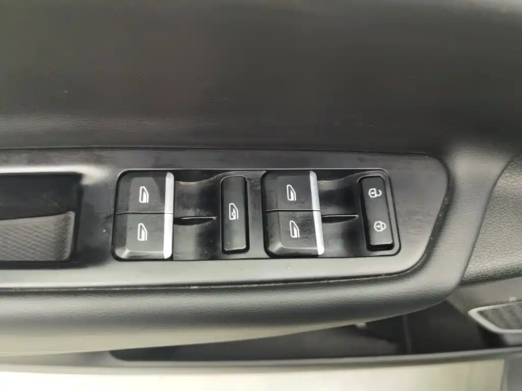 Geely Emgrand GS — миниатюра 9
