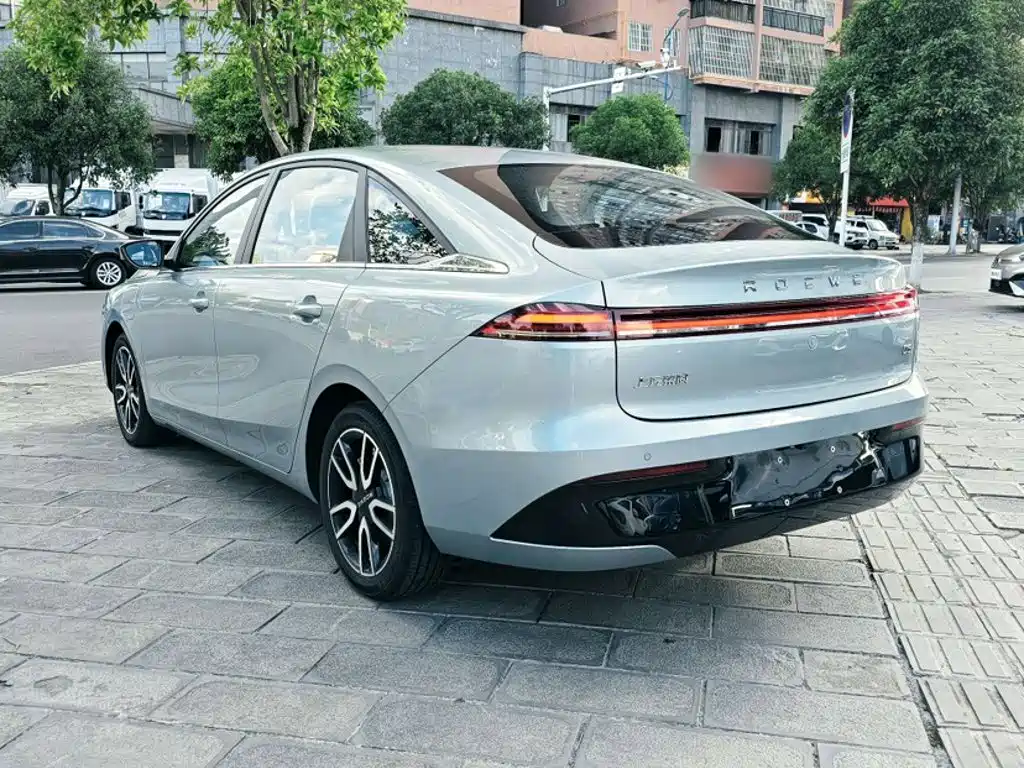 Roewe Young Wai D6 — миниатюра 11