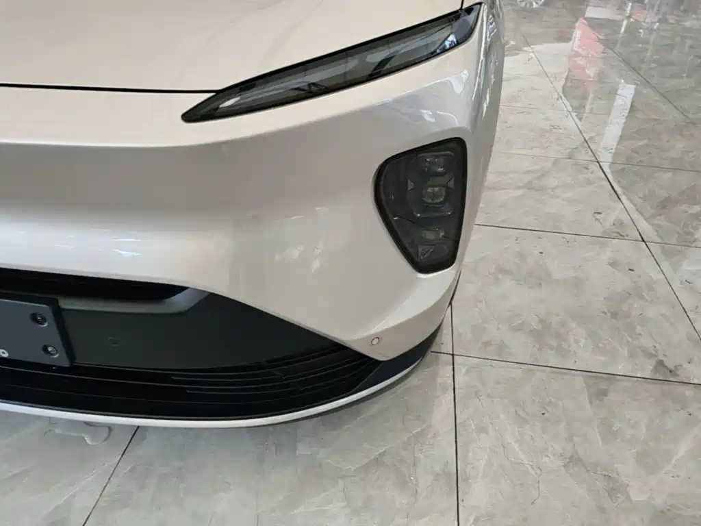 NIO ES8 — миниатюра 24
