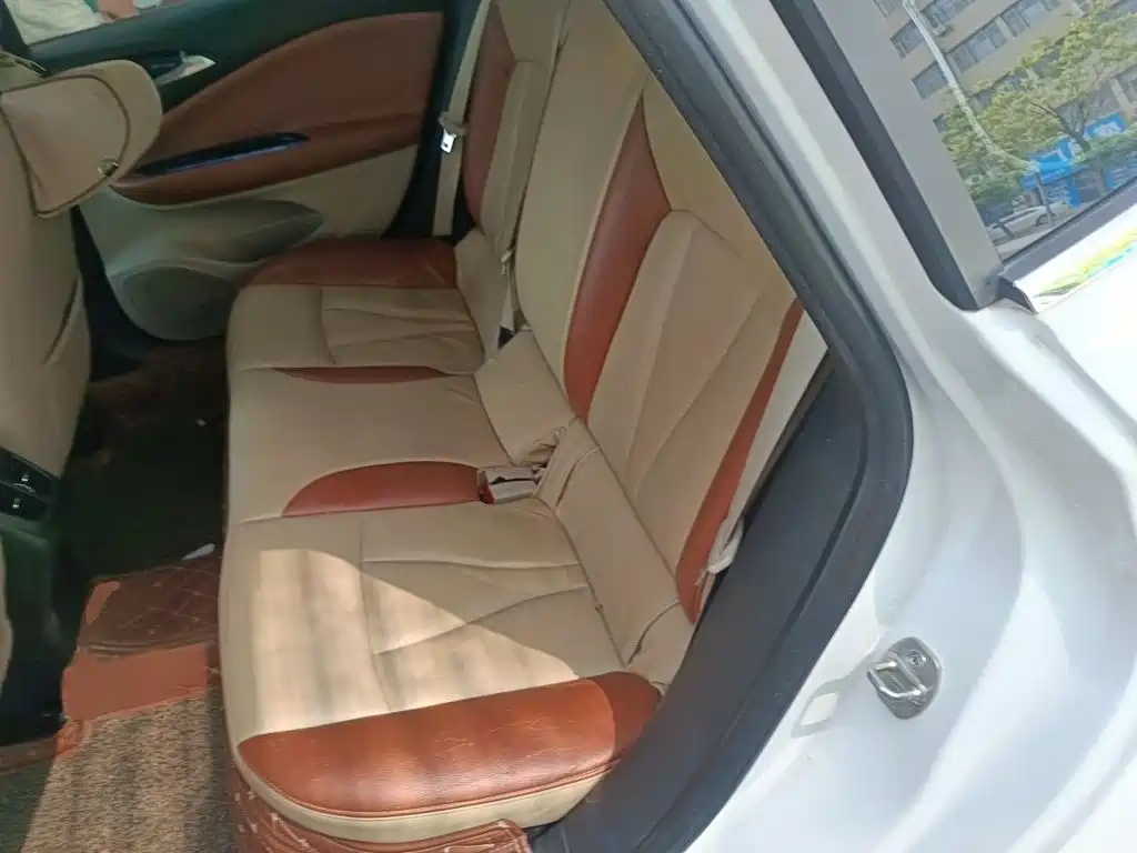 Buick Verano — миниатюра 15
