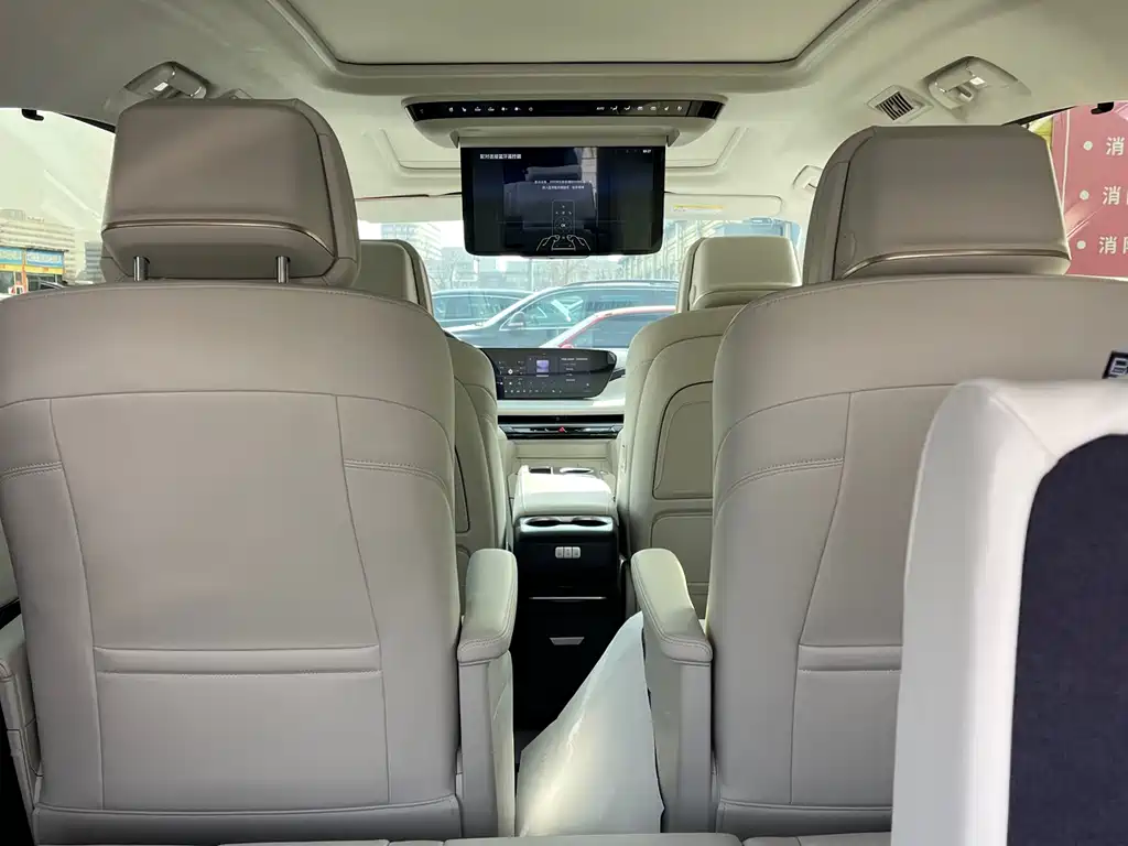 BUICK GL8 NEW ENERGY