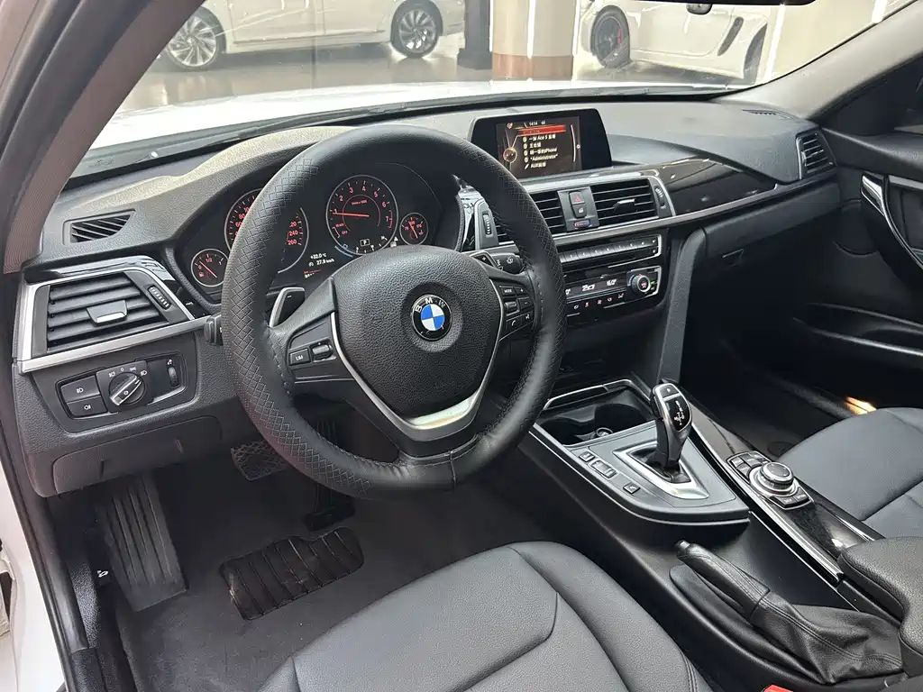 BMW 3 Series — миниатюра 13