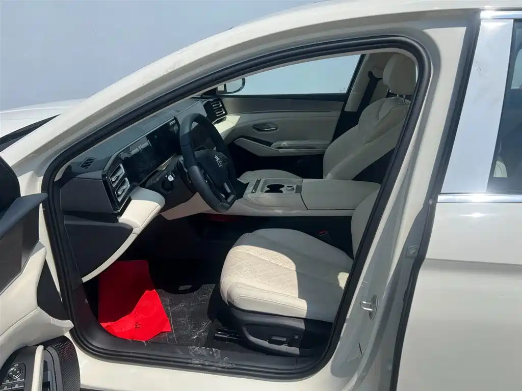 BYD Qin L L 2026 DM-i 210KM