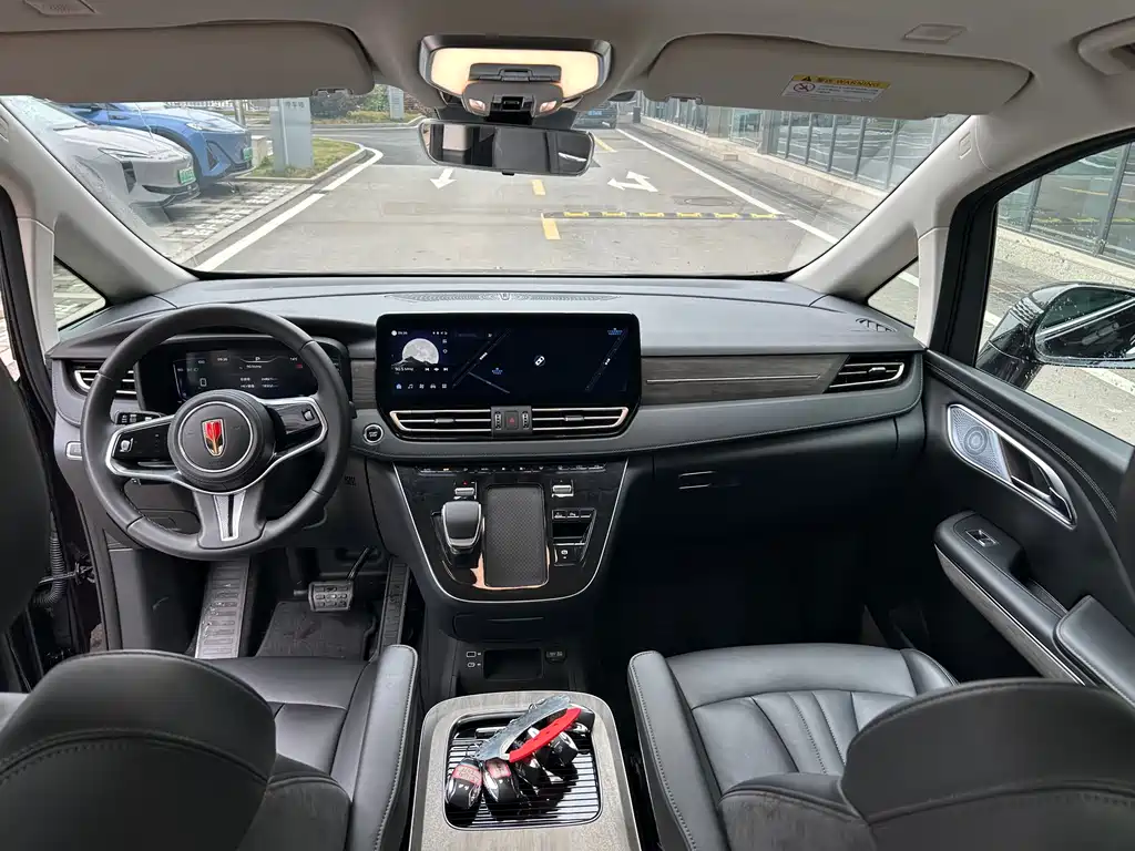 Hongqi HQ9 PHEV 2024 2.0T