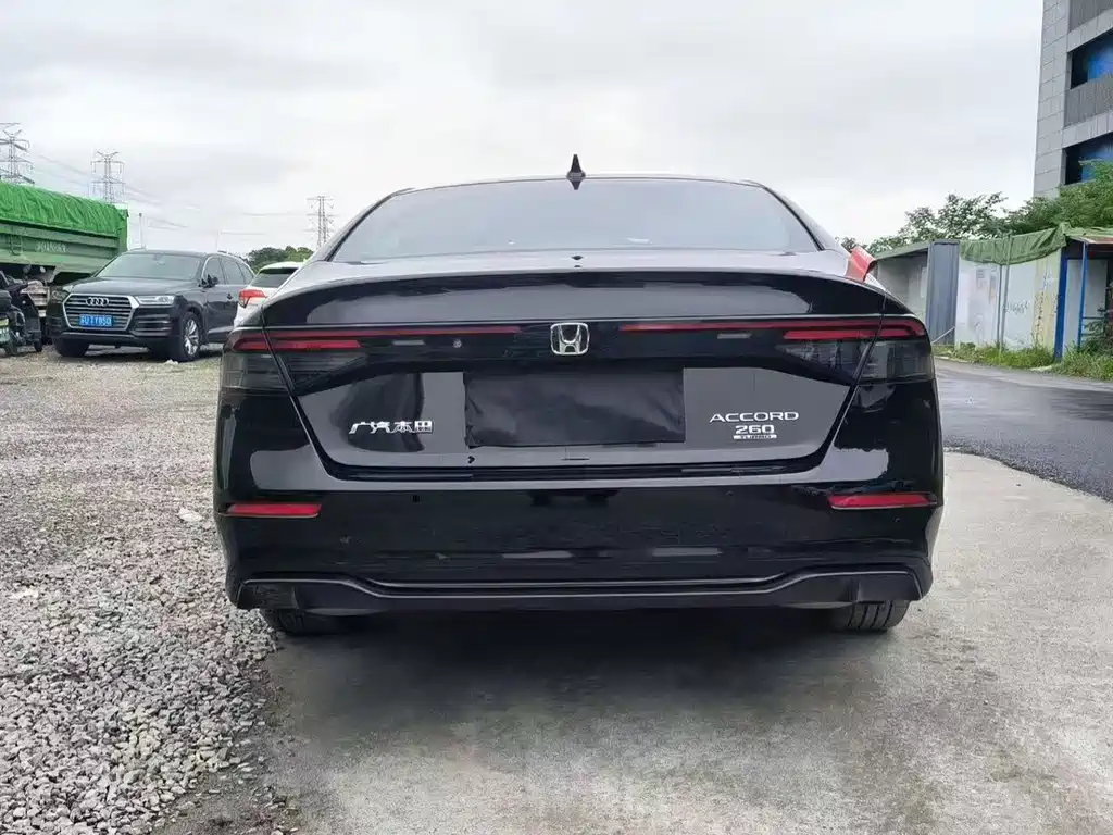 Honda Accord — миниатюра 8