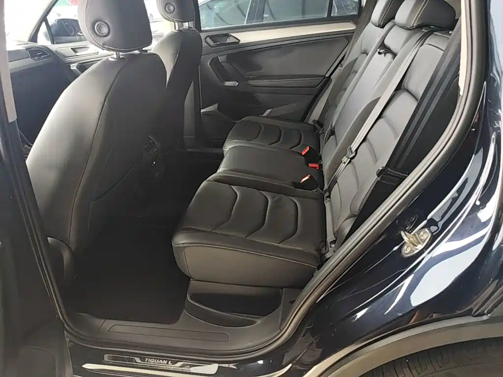 Volkswagen Tiguan L — миниатюра 17