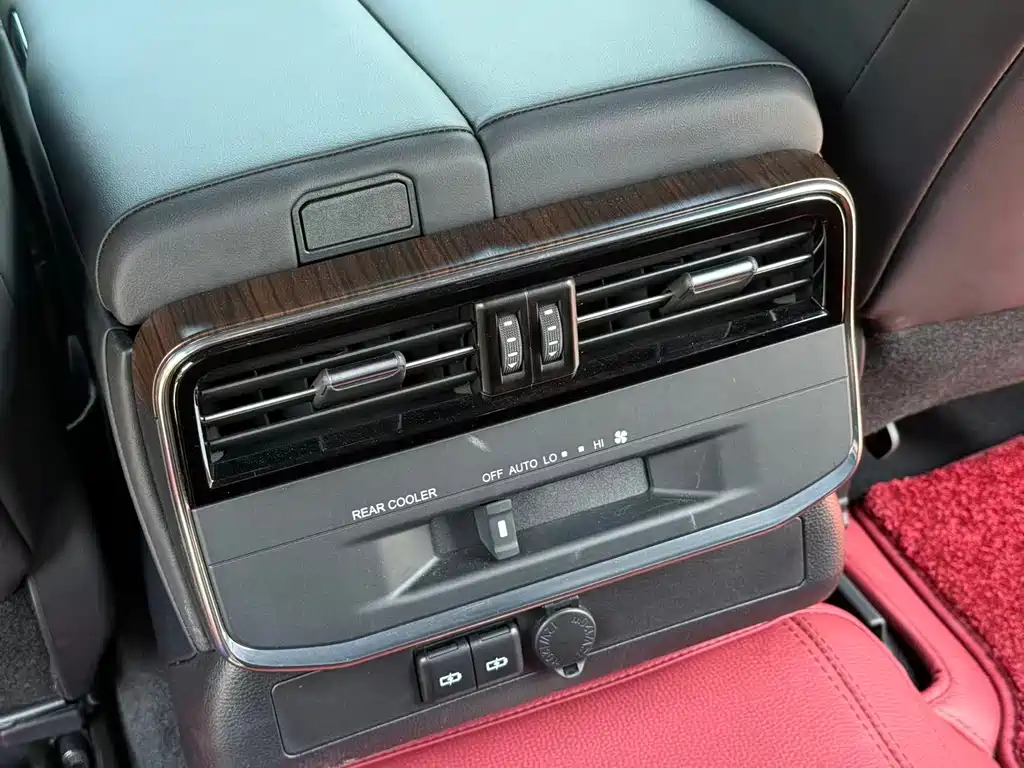 Toyota Land Cruiser — миниатюра 16