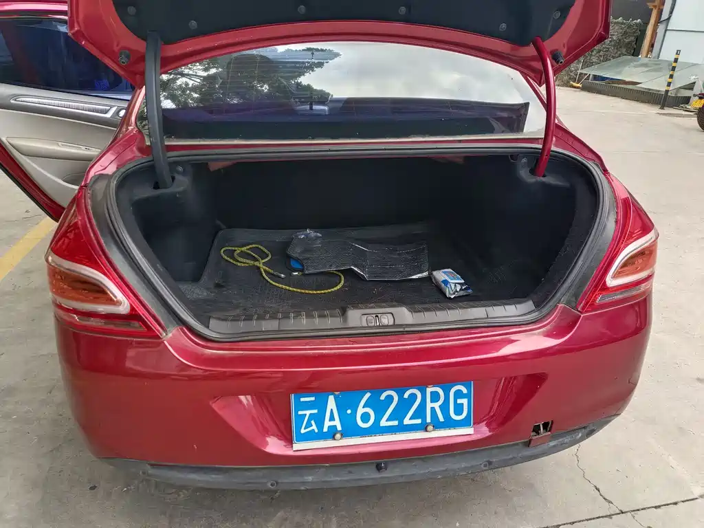 Peugeot 308 — миниатюра 23