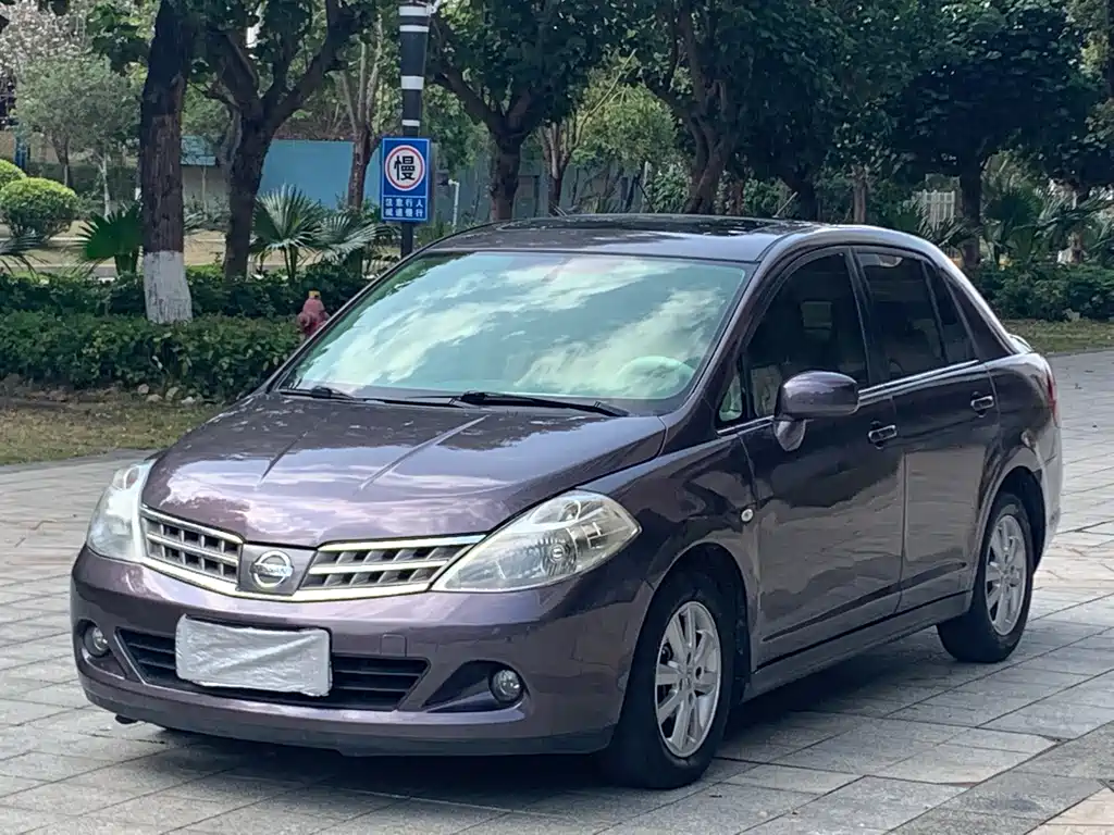 Nissan Tiida 2008