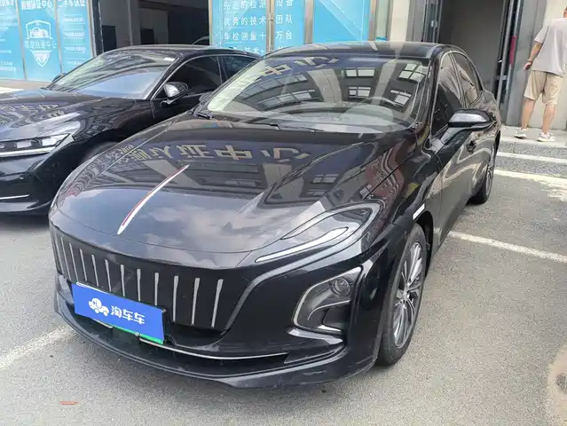 2024 Hongqi E-QM5