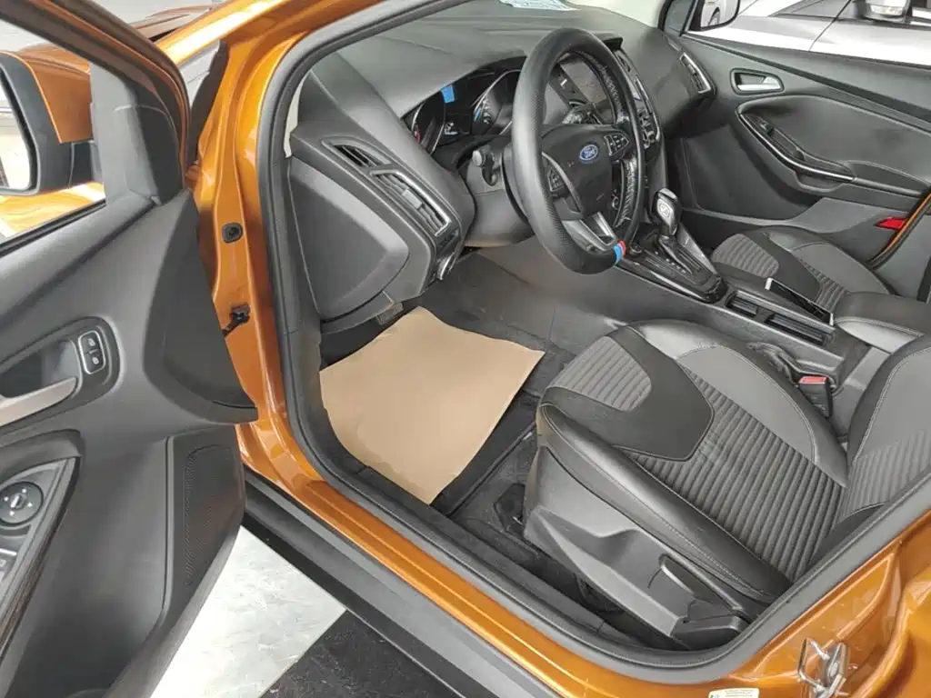 Ford Focus — миниатюра 12