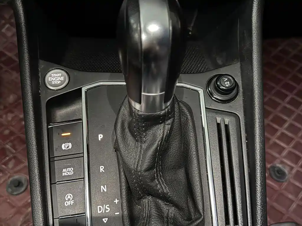 Volkswagen Lavida — миниатюра 8