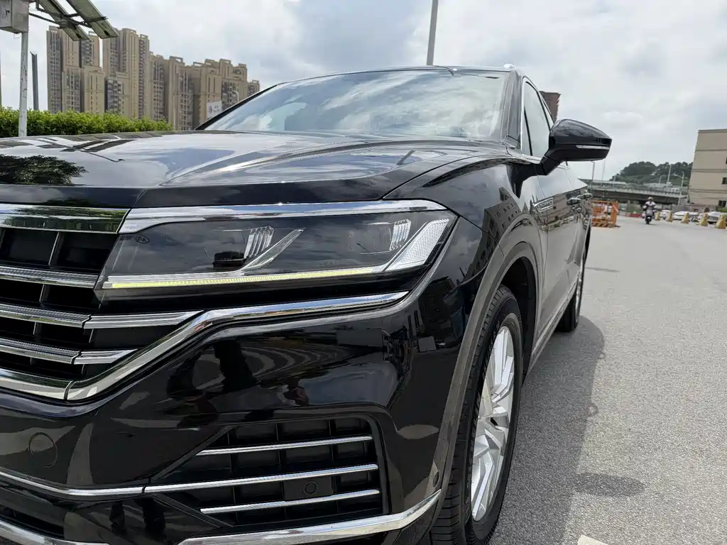 Volkswagen Touareg — миниатюра 7