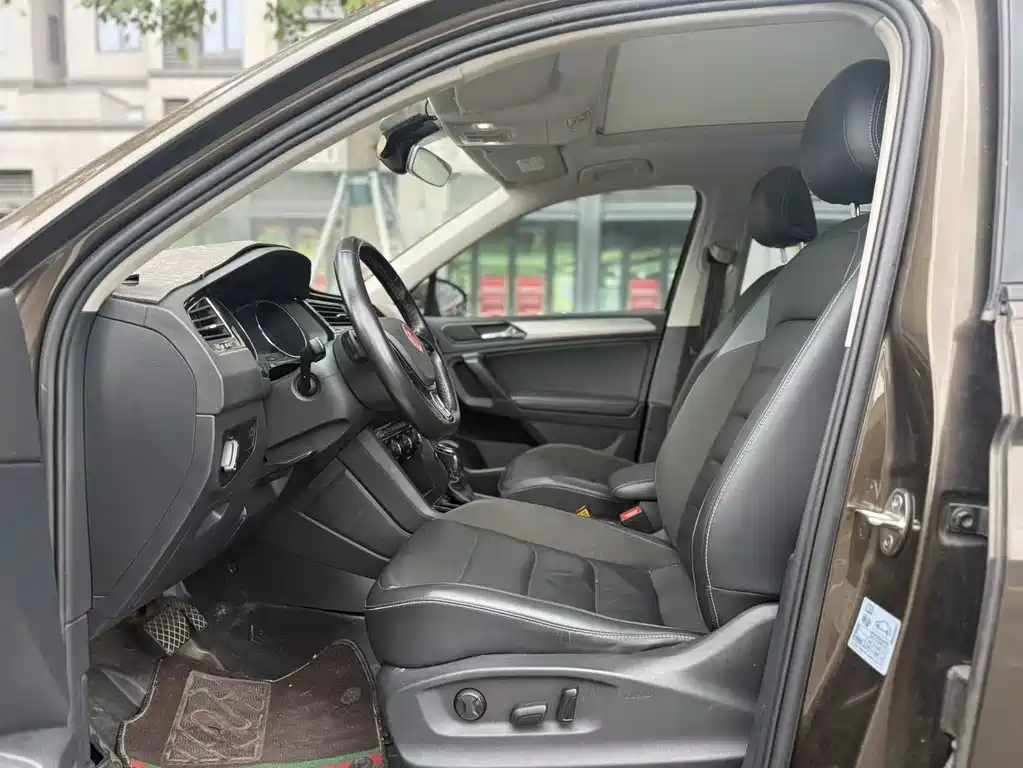 Volkswagen Tiguan L — миниатюра 9