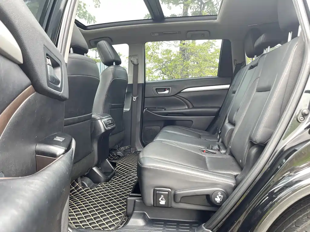 Toyota Highlander — миниатюра 8