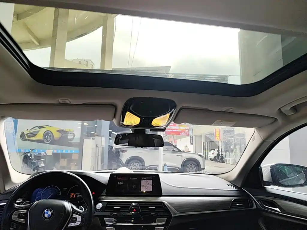 BMW 5 Series — миниатюра 18