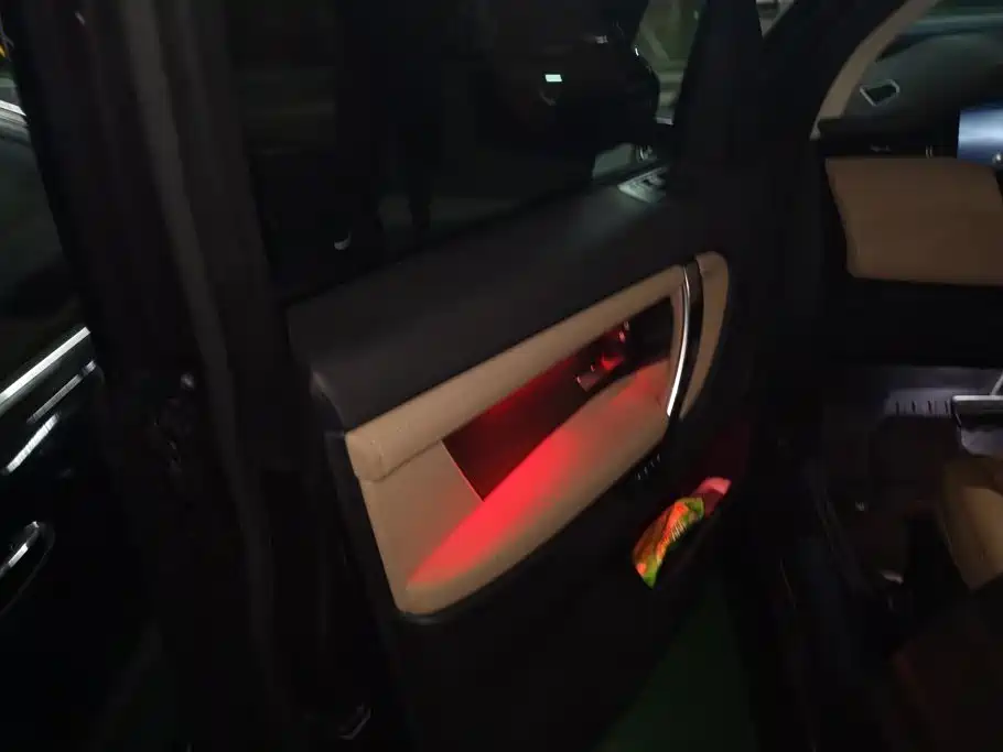 Land Rover Discovery Sport — миниатюра 7