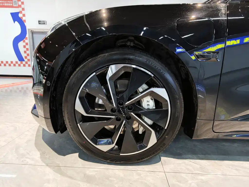 ZEEKR EXTREME KRYPTON 001