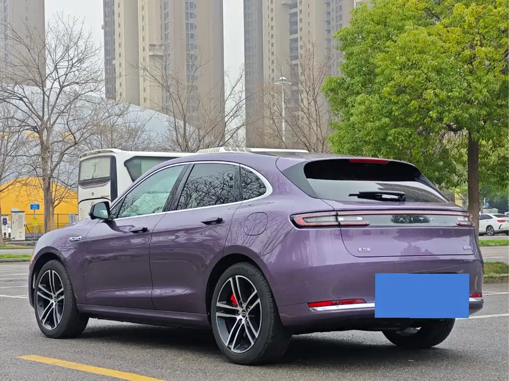 AITO ASK THE WORLD M5