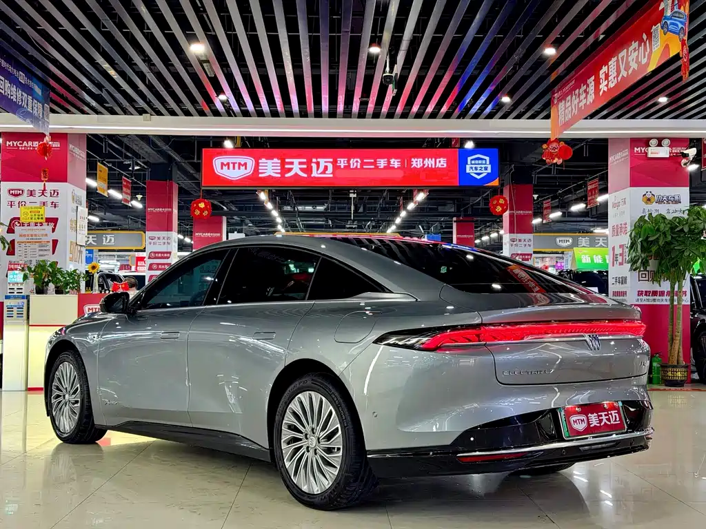 Buick Electra L7 — миниатюра 6