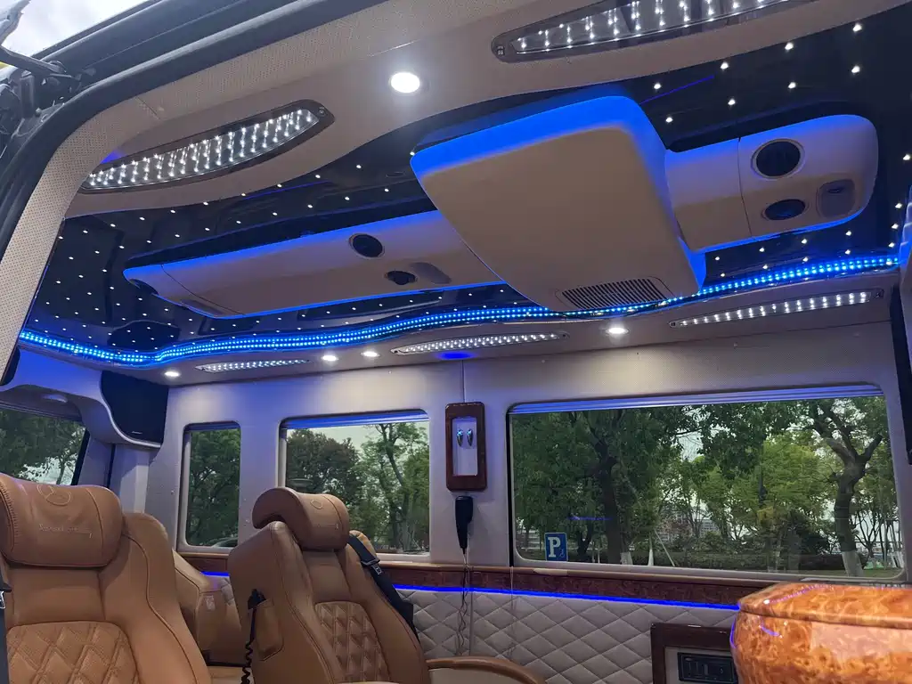 Mercedes-Benz Sprinter — миниатюра 13