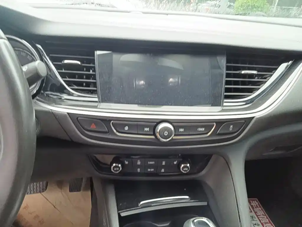 Buick Regal — миниатюра 13