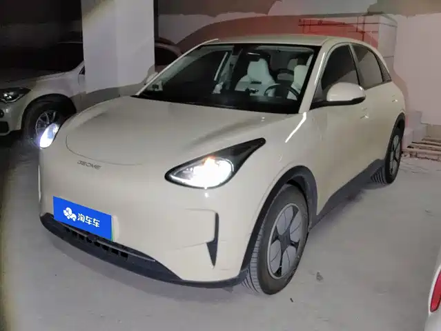 2025 Geely Xingyuan