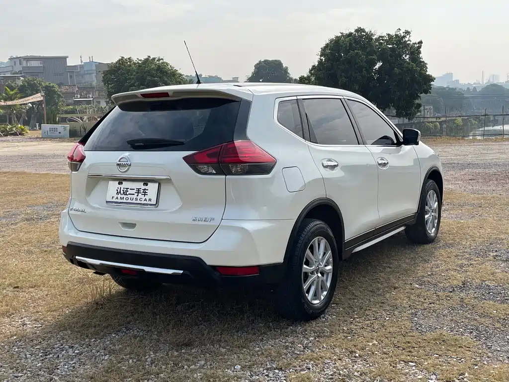 Nissan X-Trail — миниатюра 6