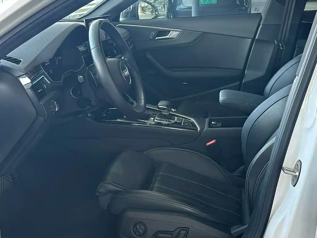 Audi A4L — миниатюра 4