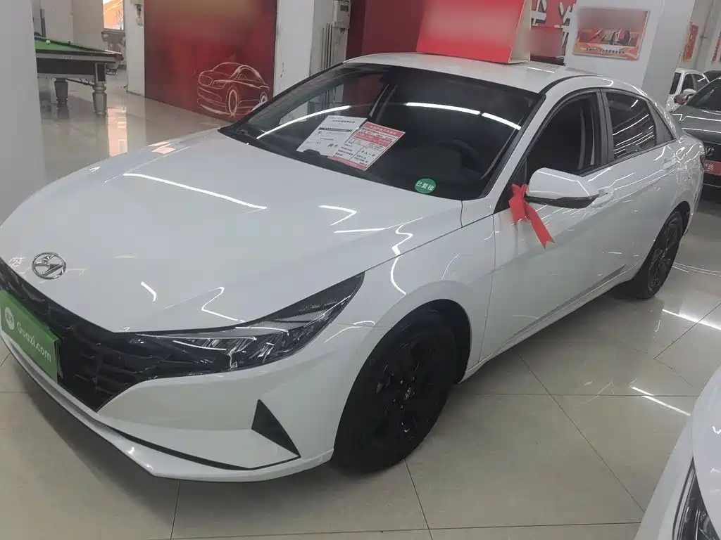 Hyundai Elantra — миниатюра 8
