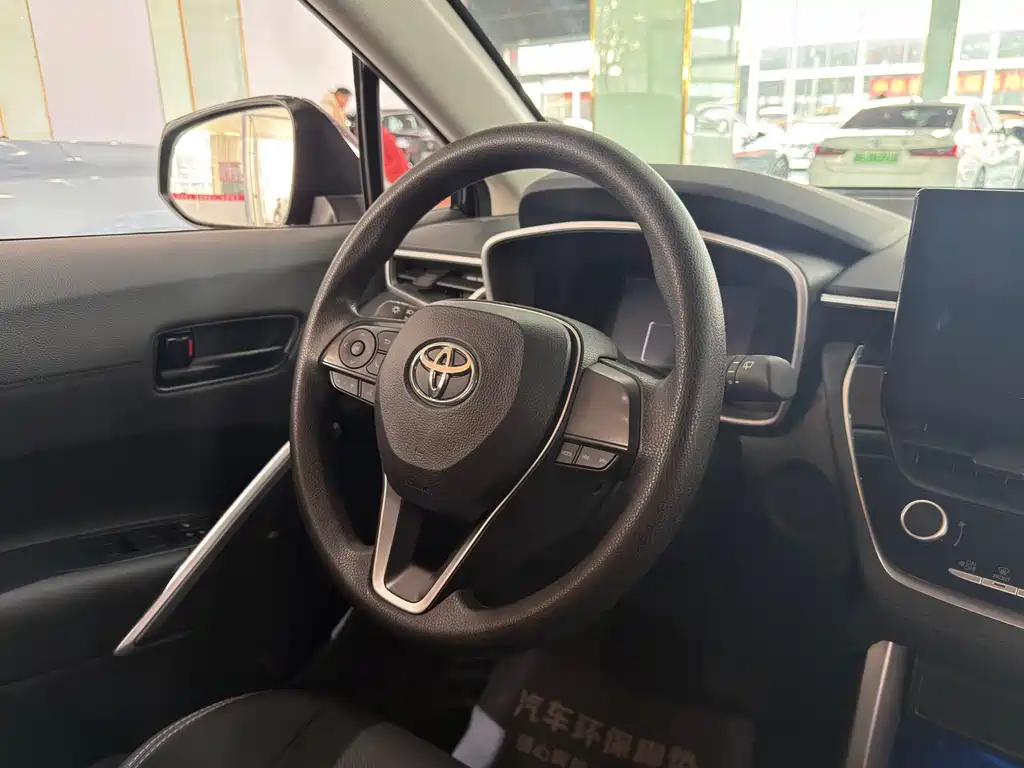 Toyota Frontlander — миниатюра 12