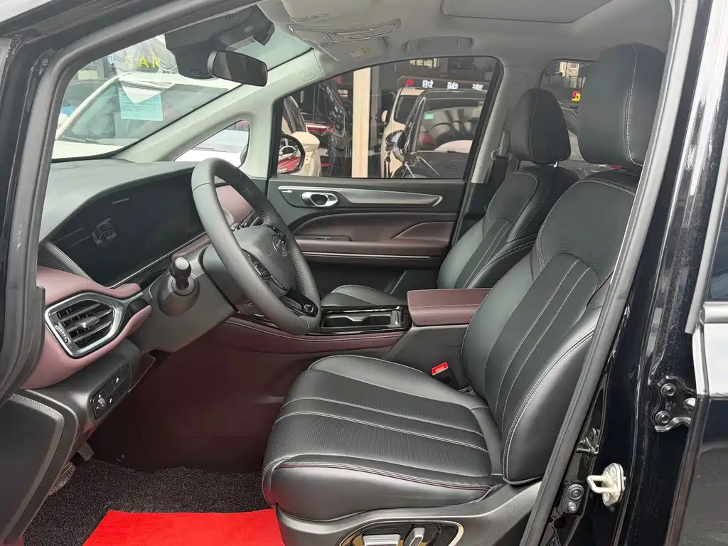 GAC Motor Trumpchi M6 — миниатюра 10