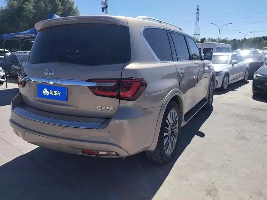 Infiniti QX80 — миниатюра 3