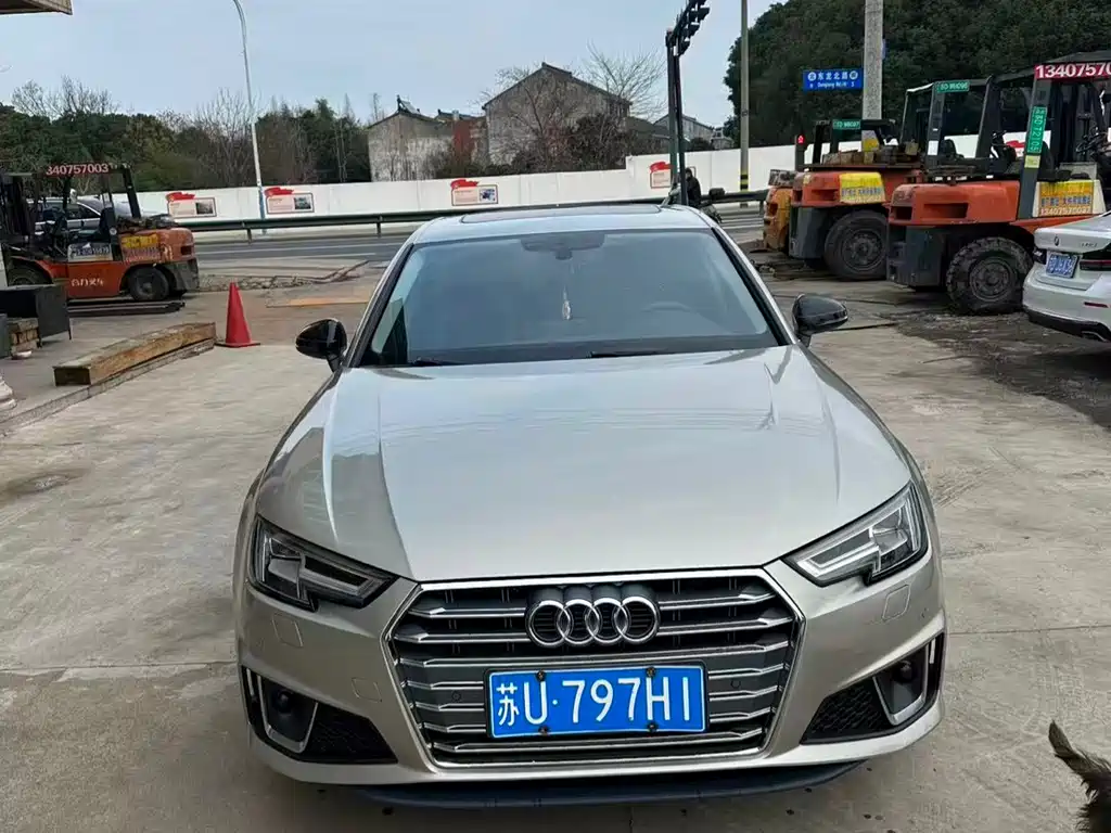 AUDI A4L
