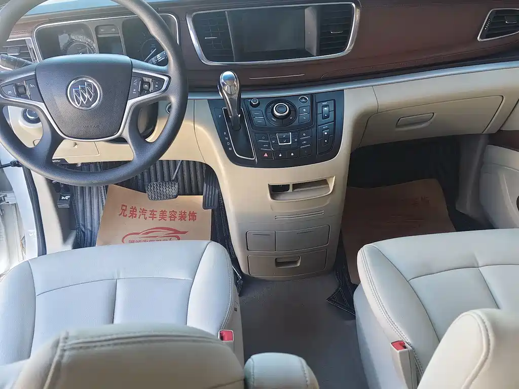 Buick GL8 — миниатюра 8