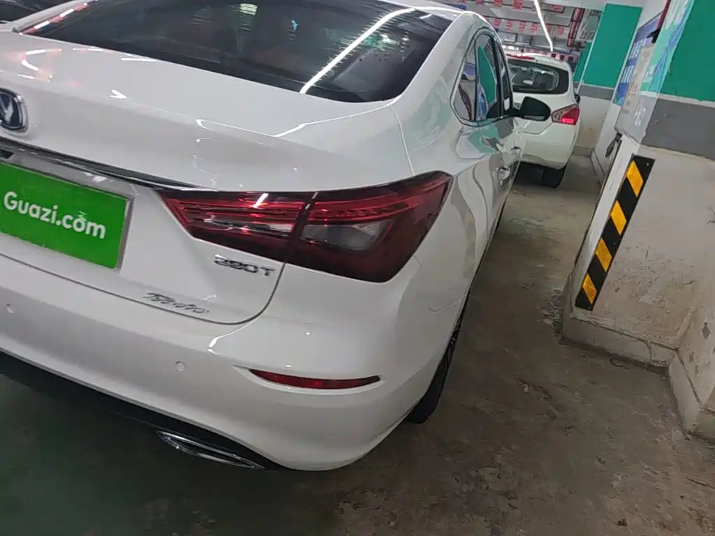Changan Eado — миниатюра 8
