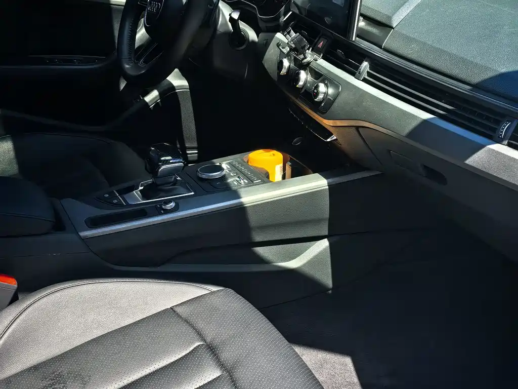 Audi A4L — миниатюра 7