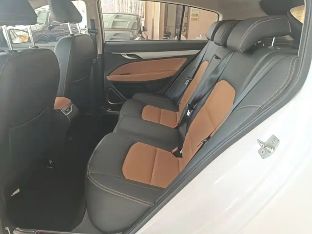 Geely Vision S1 — миниатюра 17